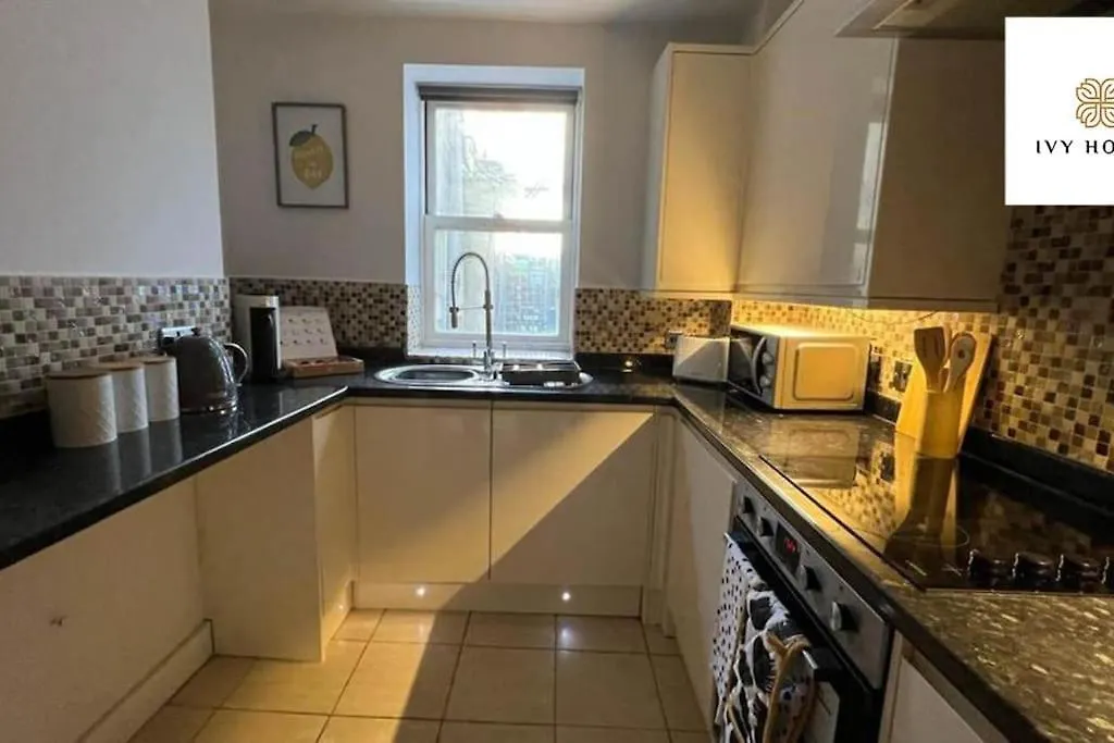 Central Three Bedroom Flat I Sleep Up To 9 Guests Brighton Apartment