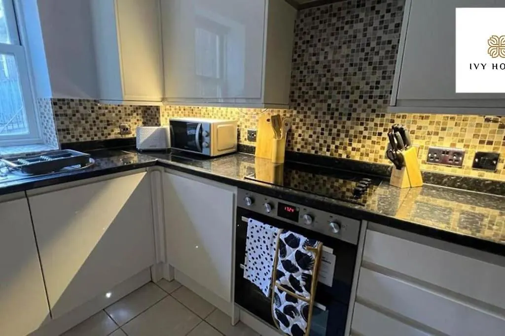 Central Three Bedroom Flat I Sleep Up To 9 Guests Brighton 0*,